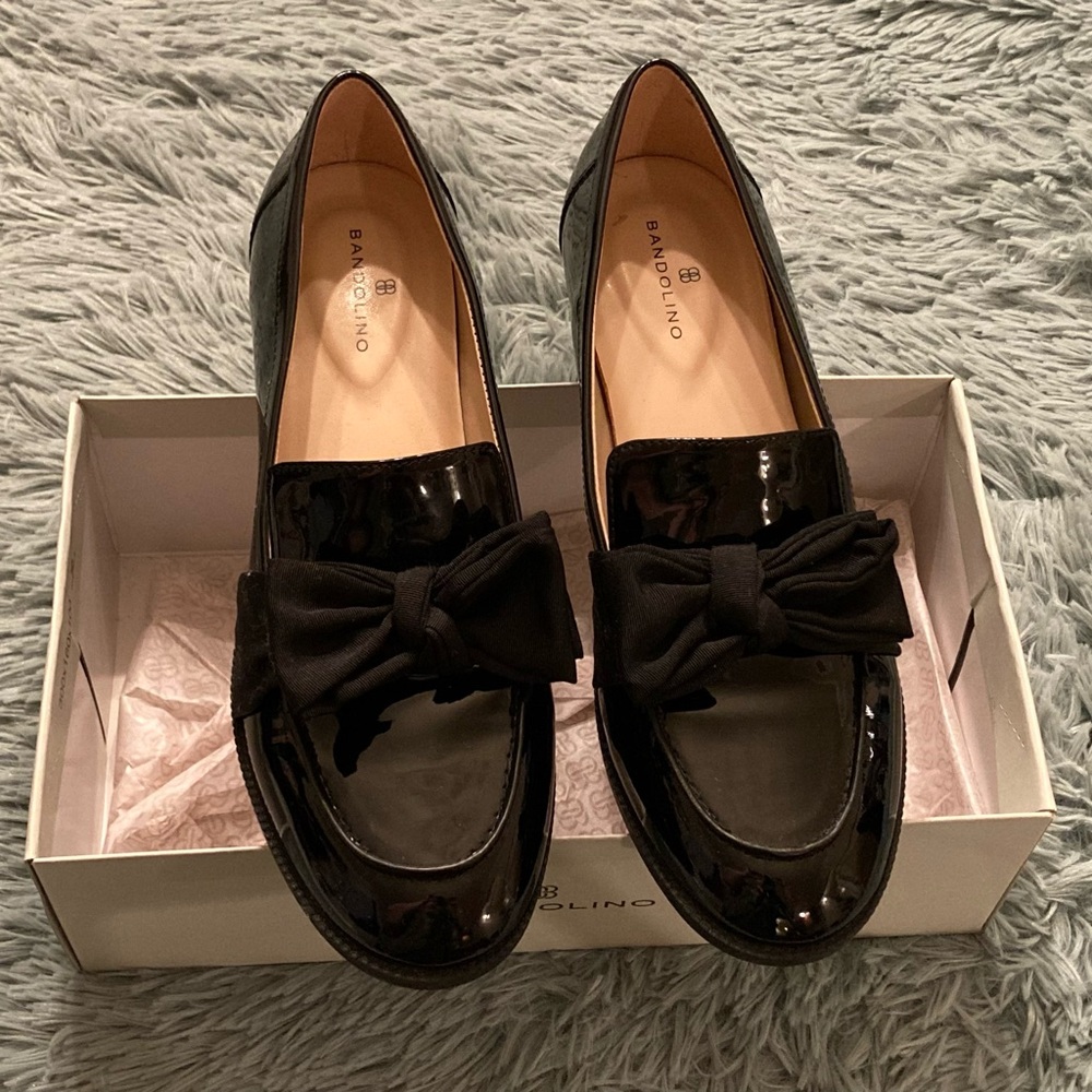 Bandolino Patent Black Loafers with Bow Accent